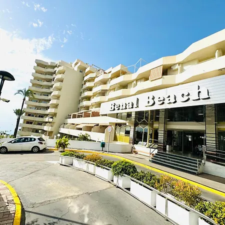 Exclusive In Benalbeach Lejlighed