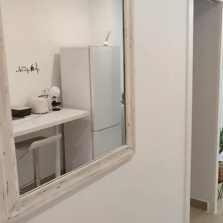 Exclusive In Benalbeach דירה *