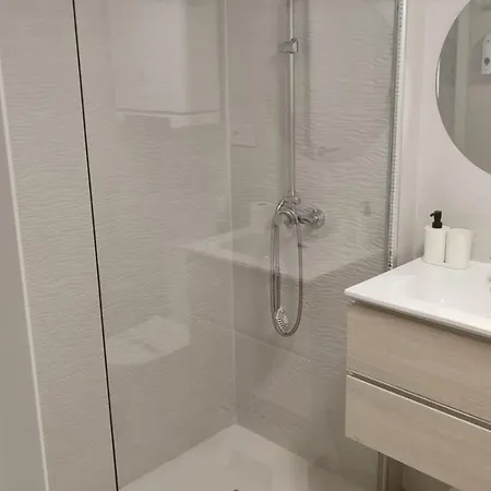 Apartment Exclusive In Benalbeach