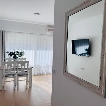 Exclusive In Benalbeach דירה *