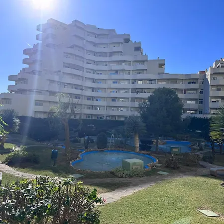 Exclusive In Benalbeach Lejlighed